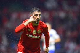 Paulinho festeja uno de sus tres goles en la noche de Toluca frente a Monterrey.