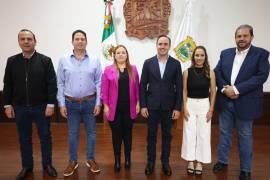 Jiménez sostuvo encuentros con los ediles electos de las regiones Centro y Sureste del estado.