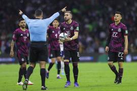 La Selección Mexicana empató sin goles con Estados Unidos en el Estadio Azteca y se mantiene en el tercer lugar de la eliminatoria.