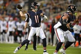 En el Encuentro del Salón de la Fama, Brett Rypien deslumbró con tres pases de touchdown, llevando a los Bears de Chicago a una victoria 21-17 sobre los Texans de Houston.