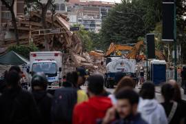 El Gobierno de Venezuela elevó a 235 los muertos y a cuatro mil 300 los heridos por los terremotos de magnitud 7.2 y 7.5 de la víspera, cuya devastación golpeó especialmente al estado La Guaira.