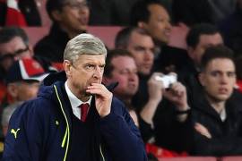 Veinte años después, Wenger consume su crédito en el Arsenal