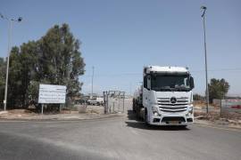 El PMA denunció hoy que quince camiones que iban a distribuir suministros anoche a panaderías del sur de la Franja de Gaza gestionadas por este programa de la ONU fueron saqueados.