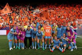 Vivianne Miedema celebró su gol 100 con la selección de Países Bajos en el triunfo ante Gales en la Eurocopa Femenina 2025.