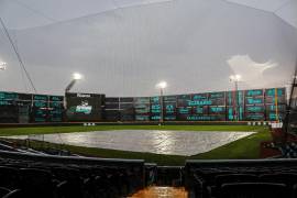 a lluvia y el granizo impidieron que se jugara en el Estadio Madero.