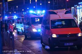 Un auto arrolló a un grupo de personas en un mercado navideño el viernes en la ciudad de Magdeburgo, en el este de Alemania.