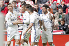 Madrid se aferra a la cima