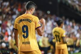 El delantero del FC Barcelona, Robert Lewandowski, anotó y celebró la victoria tras el partido de LaLiga ante el Valencia CF.