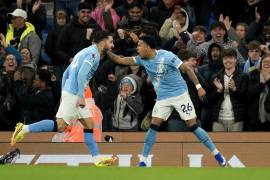 Manchester City venció 3-0 al Crystal Palace y presiona al Arsenal en la pelea por el título de la Premier League 2025-26.
