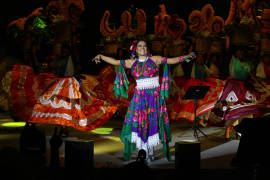Lila Downs participa en el proyecto musical “muy movido”, una mezcla de cumbias y música tropical