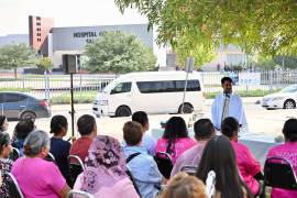 La presencia del grupo frente al Hospital General responde a que este centro de salud forma parte de los puntos autorizados para la interrupción legal del embarazo.