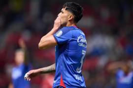 El futuro de Carlos Salcedo se mantiene en suspenso hasta el momento, por lo que aún no se conoce cuál será su destino en materia de futbol.