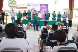 En la Escuela Primaria Ejército Mexicano de Piedras Negras arrancó la campaña de vacunación contra la influenza, con la aplicación de las primeras dosis a estudiantes y adultos.
