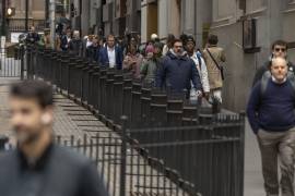 La contratación se desaceleró con respecto a los 79 mil puestos en julio, informó el Departamento de Trabajo.