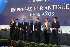 Dirigentes, autoridades locales y representantes del sector productivo celebraron el 90 aniversario de Coparmex Coahuila Sureste.