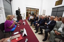 Con la presentación de un libro alusivo y una exposición fotográfica, el Ayuntamiento de Torreón celebró hoy el centenario de la Casa Histórica del Archivo Municipal.