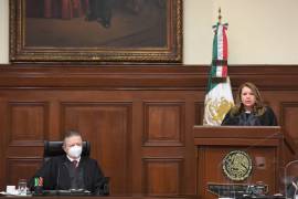 En la bienvenida a la nueva integrante, Loretta Ortiz, se le recordó que los jueces constitucionales deben ser contrapeso del poder.