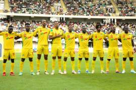 La selección de Benín celebra su victoria ante Ruanda, que los mantiene vivos en la lucha por su primera clasificación al Mundial 2026. (Foto: CAF / Vavel / Ovación)