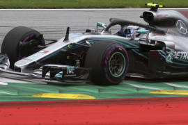 Bottas supera a Hamilton y arrancará en la pole position para el GP de Austria