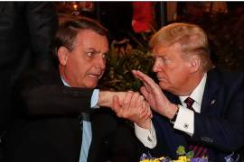 Jair Bolsonaro, presidente de Brasil, que estrechó la mano de Trump, da positivo en coronavirus