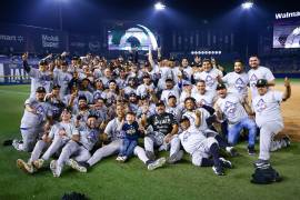 Los Charros de Jalisco celebran en Monterrey su pase a la Serie del Rey 2025, tras vencer a Sultanes y conquistar la Zona Norte de la LMB.