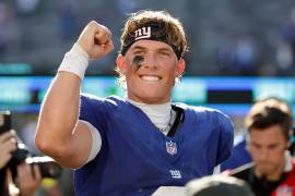 Jaxson Dart debutó como mariscal titular de los Giants de Nueva York y respondió con dos anotaciones para guiar el triunfo sobre los Chargers de Los Ángeles.