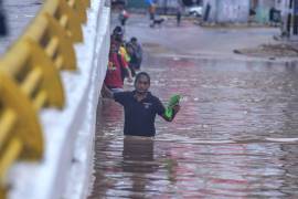 La Zona Diamante de Acapulco continúa inundada después de cinco días del paso del huracán John FOTO: CUARTOSCURO