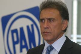 Yunes informa sobre plan para enfrentar crisis financiera en Veracruz