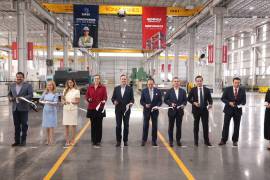 El gobernador Manolo Jiménez Salinas y directivos de Grupo GIASA inauguraron la planta GEMMSA Estructuras Metálicas en Saltillo.