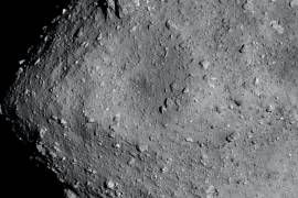 En la imagen, el asteroide Ryugu tomada por la misión Hayabusa2.