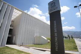 Con empleo, 90% de egresados de la Facultad de Sistemas