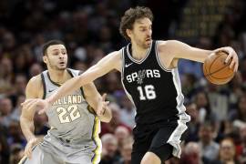 Los Spurs vencen a los Cavs y rompen mala racha