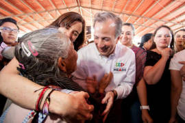 Juana Cuevas comparte video de visita a Querétaro junto a Meade