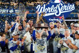 Los Dodgers de Los Ángeles se coronaron bicampeones de la Serie Mundial 2025 al vencer 5-4 en once entradas a los Blue Jays de Toronto.