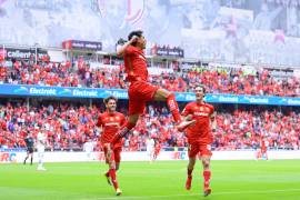 Pumas UNAM y Toluca se enfrentan en Ciudad Universitaria en duelo de equipos invictos.