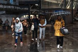El SMN pronostica lluvias fuertes en Baja California y Sonora, rachas de hasta 60 km/h y temperaturas de -5 °C en zonas serranas.