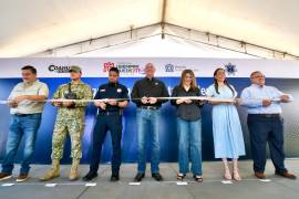Román Cepeda durante su mensaje en la inauguración de la caseta de vigilancia en Residencial Senderos.
