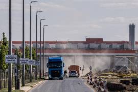 Obras de construcción en la fábrica de baterías de CATL en Debrecen, Hungría, la mayor inversión china en Europa.