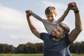 Más allá de la fecha, representa una oportunidad para reconocer el papel de los padres en la familia y su evolución en la sociedad actual.