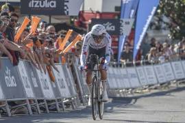 Isaac del Toro abandonó la Itzulia Basque Country 2026 tras una caída en la tercera etapa, en un duro revés para el ciclismo mexicano.