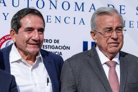 Según las declaraciones de Corrales, citadas por Roberto Rock en su columna, el político sinaloense murió desangrado en la Clínica Cemsi de Culiacán. Posteriormente, una patrulla policial escoltó al vehículo que “transportaba a Corrales y al cadáver de Cuén hasta una gasolinera en donde se simuló el ‘asalto’”.