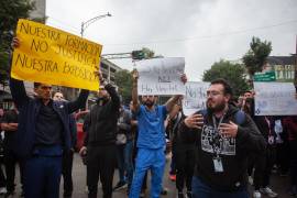 Los médicos mantienen una asamblea para definir un pliego petitorio que planean entregar a las autoridades.