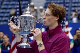 Jannik Sinner, tras superar una polémica por un positivo en un control antidopaje, conquistó el Abierto de Estados Unidos, logrando su segundo grand slam.