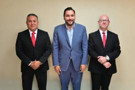El alcalde Carlos Villarreal Pérez destacó la experiencia de los funcionarios y deseó éxito en esta nueva encomienda.