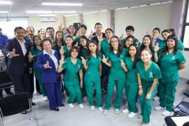 El rector reconoció el orden, continuidad y resultados en la gestión de la Facultad.