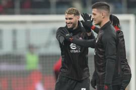 Mientras Feyenoord llega con un rendimiento irregular, el Milan ha mostrado mayor solidez en sus últimos partidos.