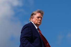 El presidente Donald Trump subiéndose al Air Force One en la Base Aérea Andrews en Maryland el 7 de agosto del 2026.
