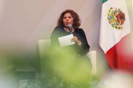 María José Alcalá, presidenta del COM, lidera los esfuerzos para reorganizar la natación mexicana y cumplir con los estándares de World Aquatics.