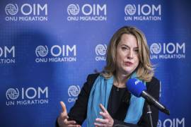 La recién electa directora general de la ‘Organización Internacional para las Migraciones’ (OIM), Amy Pope, de Estados Unidos, habla durante una conferencia de prensa en Ginebra, Suiza.