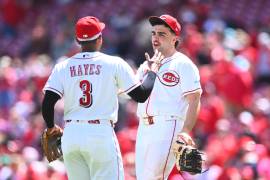Una revisión del sistema ABS y un lanzamiento de 97 mph permitieron a Cincinnati Reds alcanzar 11 ponches y ganar pizza gratis para sus aficionados.